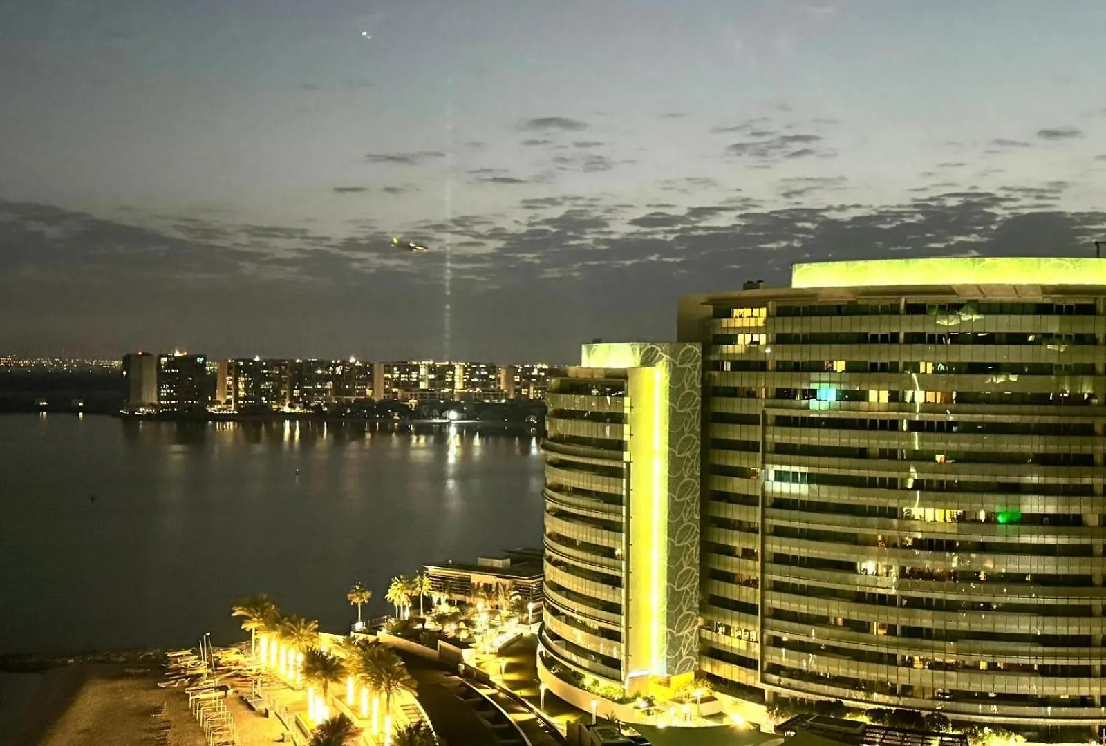 Luxury Private Sea View Room Абу-Даби